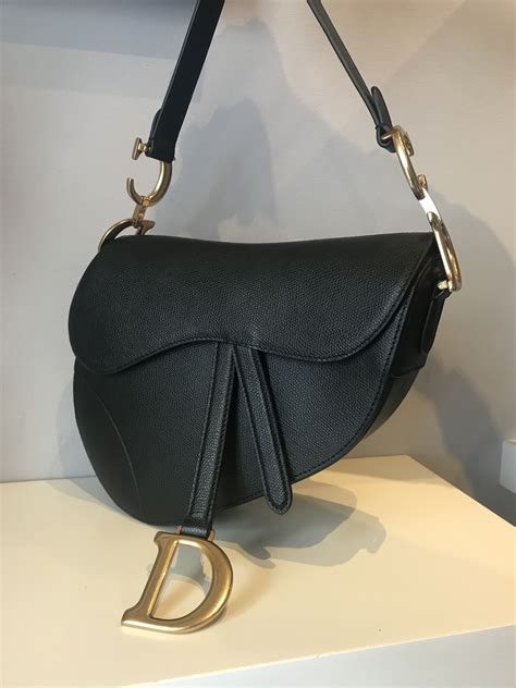 dior hoodie saddle bag|borsa saddle dior.